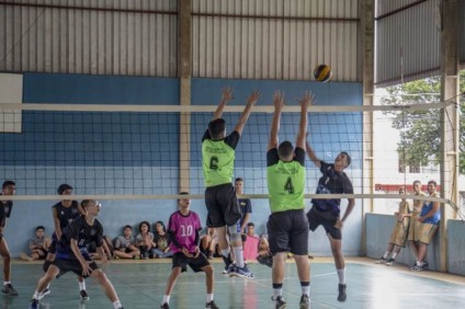 Participaram da competição equipes escolares de Três Lagoas, Campo Grande, Corumbá, Bonito e Dois Irmãos do Buriti - Divulgação Participaram da competição equipes escolares de Três Lagoas, Campo Grande, Corumbá, Bonito e Dois Irmãos do Buriti - Divulgação