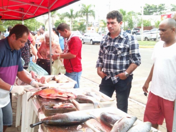 Feira realizada em 2015 movimentou mais de 10 mil quilos de peixes  - Arquivo/JP