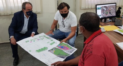 Além da pista e quadra serão construídos vestiários, banheiros, além da ampliação do sistema de iluminação - Foto: Fundesporte
