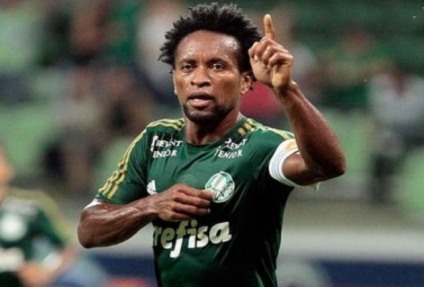 Zé Roberto admite cancelar plano de aposentadoria