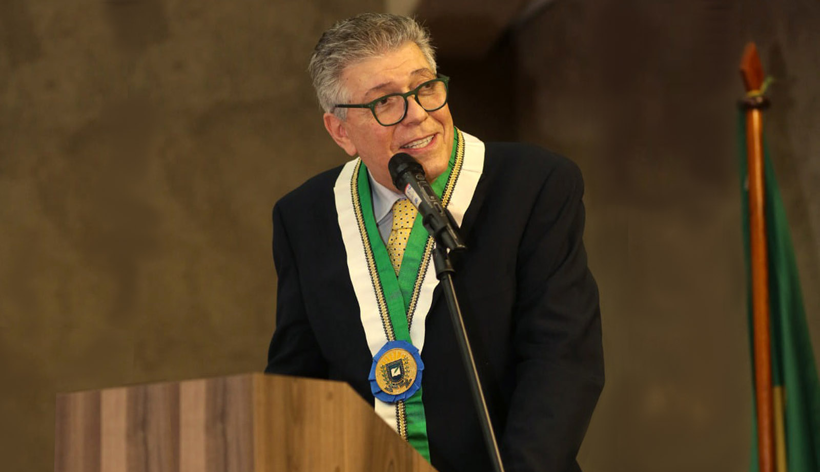 Henrique de Medeiros, presidente da Academia Sul-Mato-Grossense de Letras,