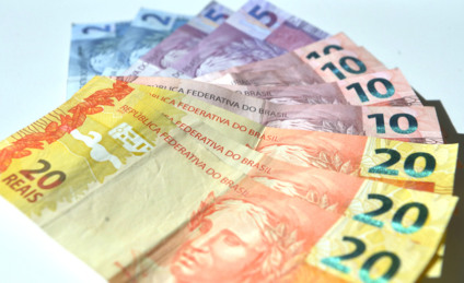 Doador deve ficar atento às taxas administrativas que podem ser cobradas pelo serviço - Divulgação/Agência Brasil