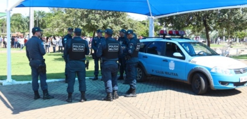 Policiais militares de Três Lagoas preparam para este sábado, na praça Ramez Tebet, uma manifestação contra o governo do Estado - Arquivo/JPNEWS