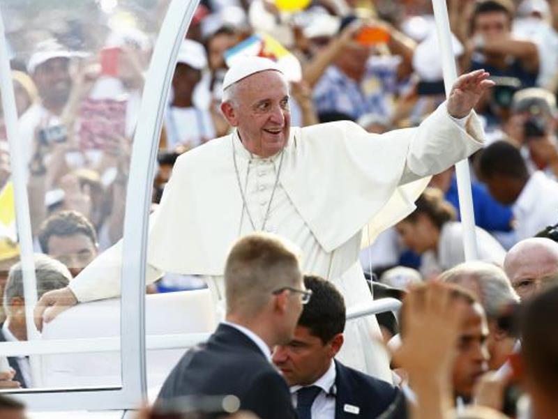 Papa Francisco chega de papamóvel para celebrar missa em Havana - Divulgação