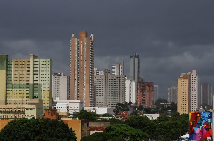 Está prevista tempestade para esta sexta-feira (18) na capital e temperatura deve ficar entre 30C° E 20c° - Foto: Álvaro Rezende