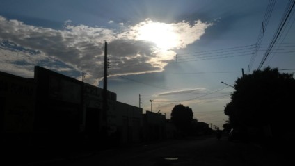 A temperatura varia entre 20° e 39°, a umidade relativa do ar varia de 71% a 20% no período da tarde - Talita Matsushita/JPNEWS