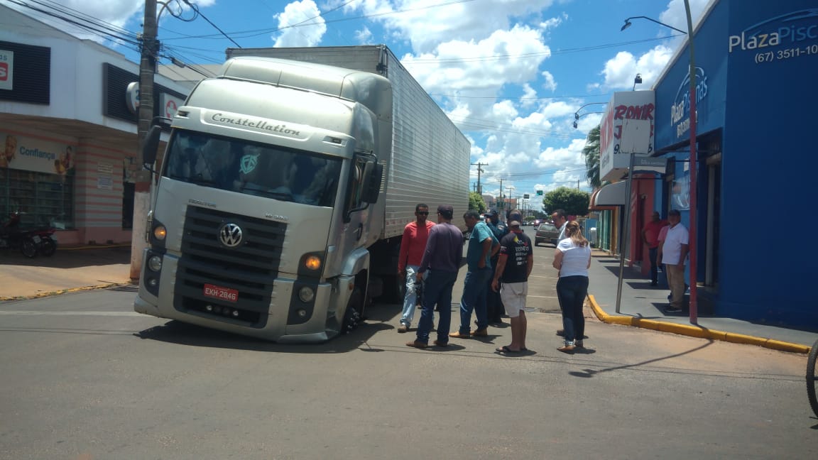 O motorista não se feriu - Lucas dos Anjos/JPNEWS