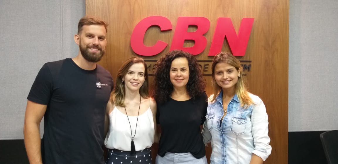 Empresário Guilherme Fornari, a engenheira civil Lays Amanda, arquiteta Isabella Lolli Ghetti batem papo sobre a diversidade de opções de acabamentos da construção.