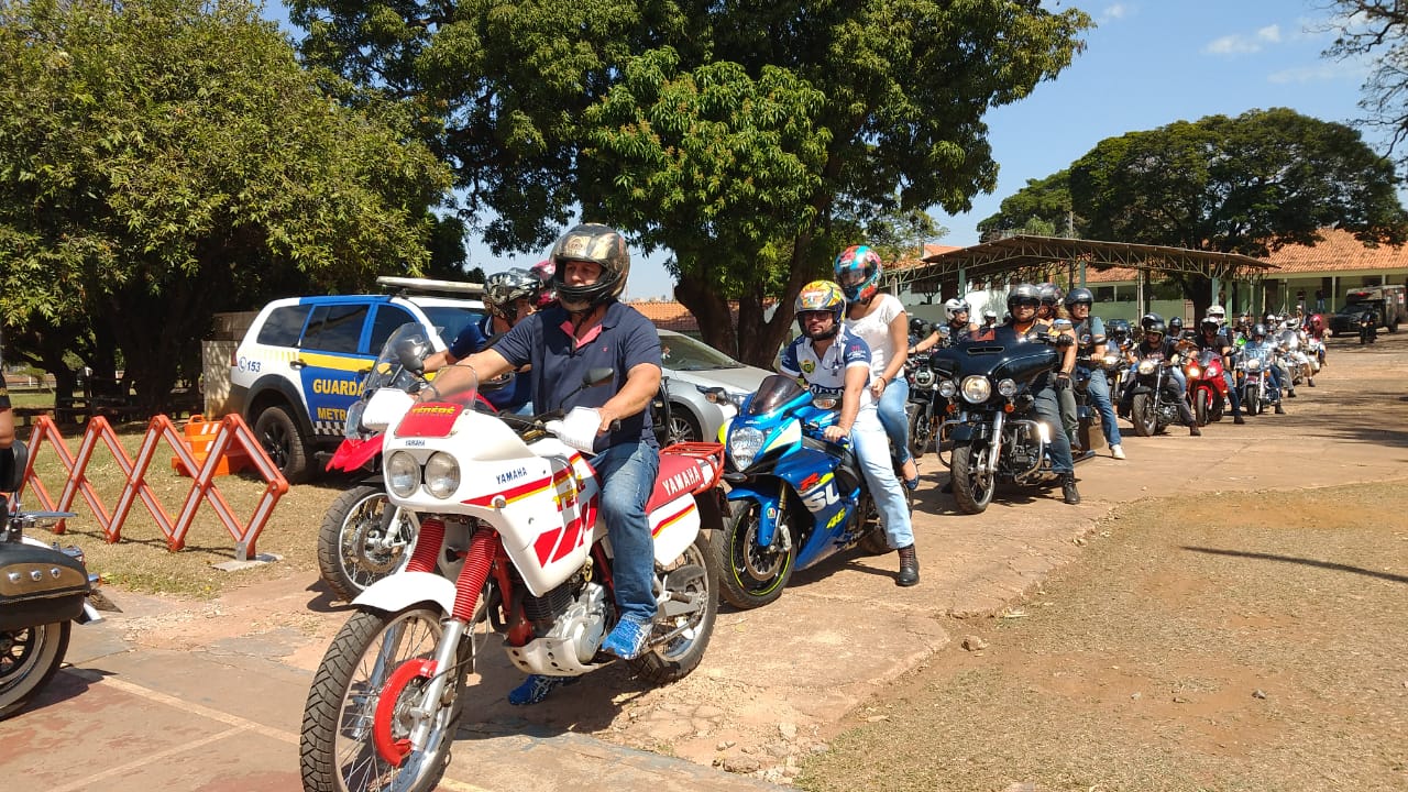 O 6º Econtro Motociclitíco Batedores e Estradeiros é promovido pela Polícia do Exército - Israel Espindola/CBN