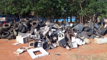 Resíduos e pneus removidos do bairro Lageado neste final de semana - Divulgação
