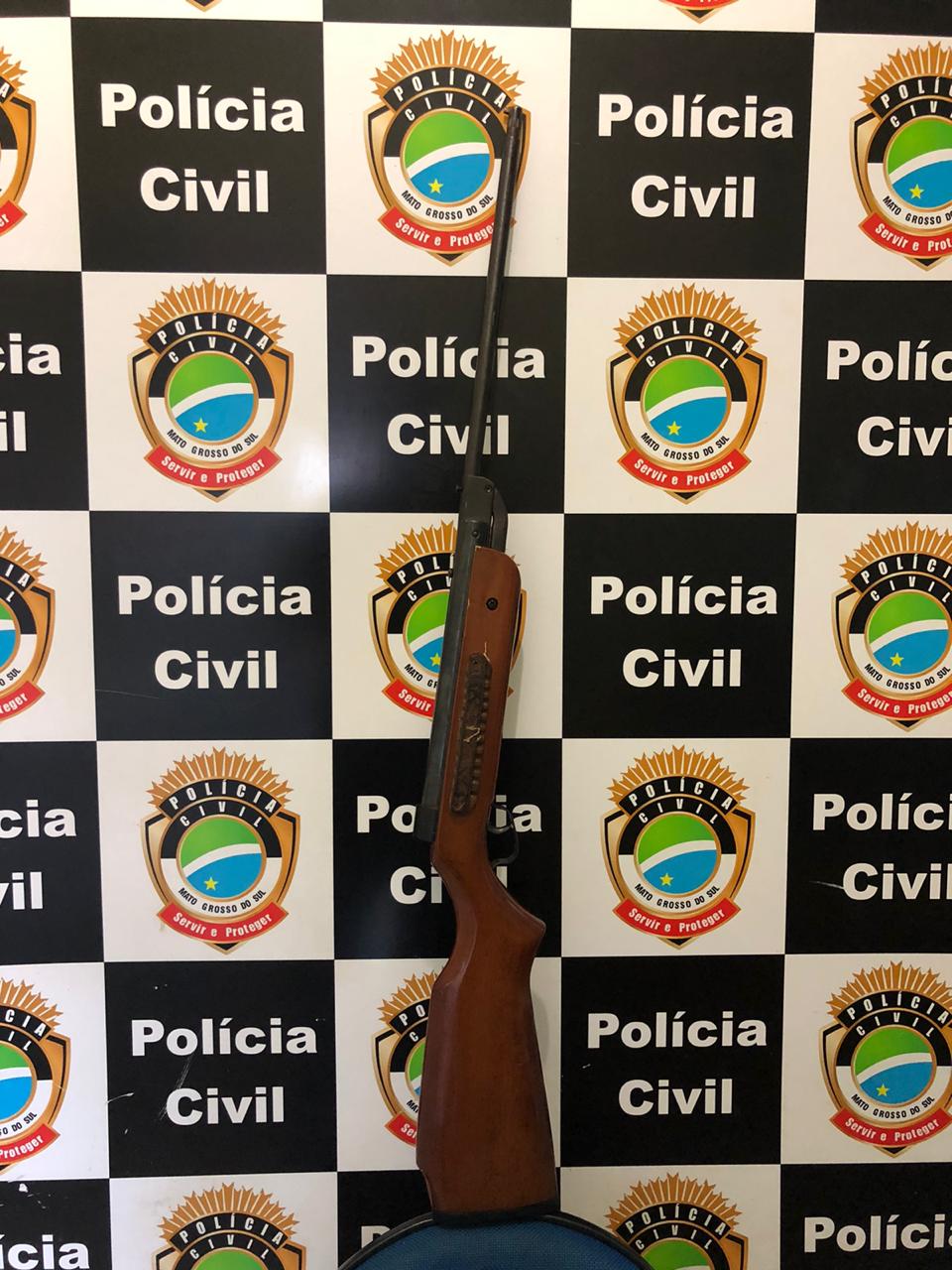 As agressões ocorreram sábado (26) e na manhã de segunda (28) o homem foi preso em flagrante por porte ilegal de arma de fogo irregular - Imagem cedida