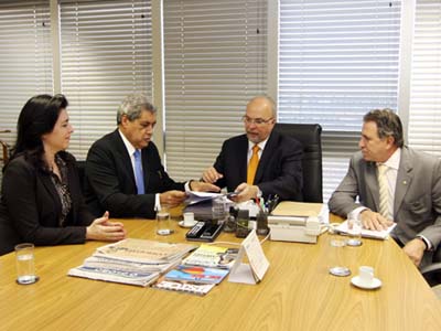 Puccinelli e Simone se reuniram com o ministro das Cidades ontem -