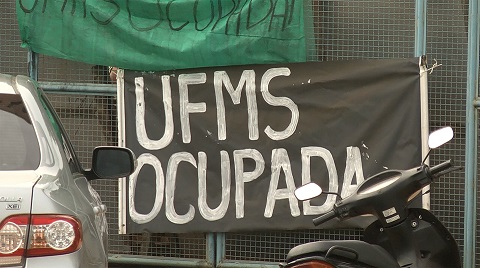 Campus estão fechados há 10 dias na cidade - Reprodução/TVC