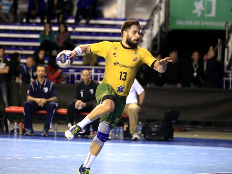 - Cinara Piccolo/COB - Cinara Piccolo/COB