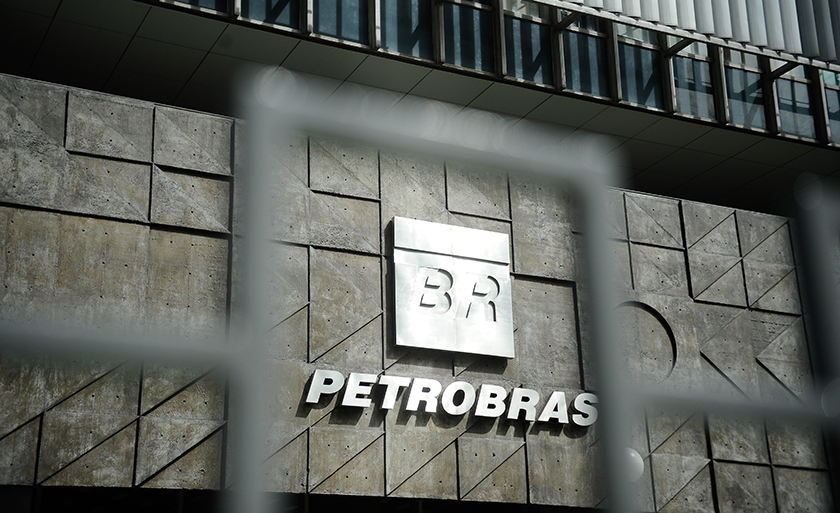 Luiz Nelson Guedes de Carvalho e  Francisco Petros Oliveira Lima Papathanasiadis apresentaram suas renúncias a Petrobras - Arquivo/Agência Brasil