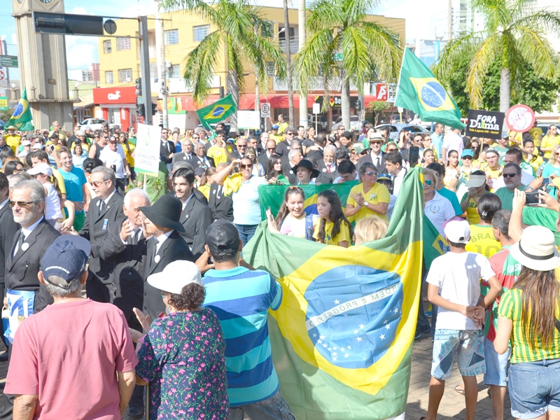 No primeiro protesto, mil pessoas foram às ruas - Elias Dias/Arquivo JP