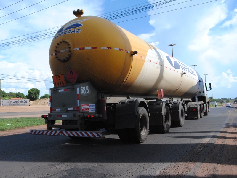 Nas rodovias federais que cortam Três Lagoas, o fluxo de caminhões está normal - Ariane Pontes/JP