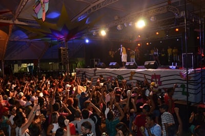 Evento aconteceu em tenda lotada no recinto de exposições -