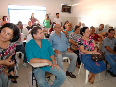 Ontem, representantes de vários grupos religiosas, realizaram reunião nas instalações do Presídio Feminino -