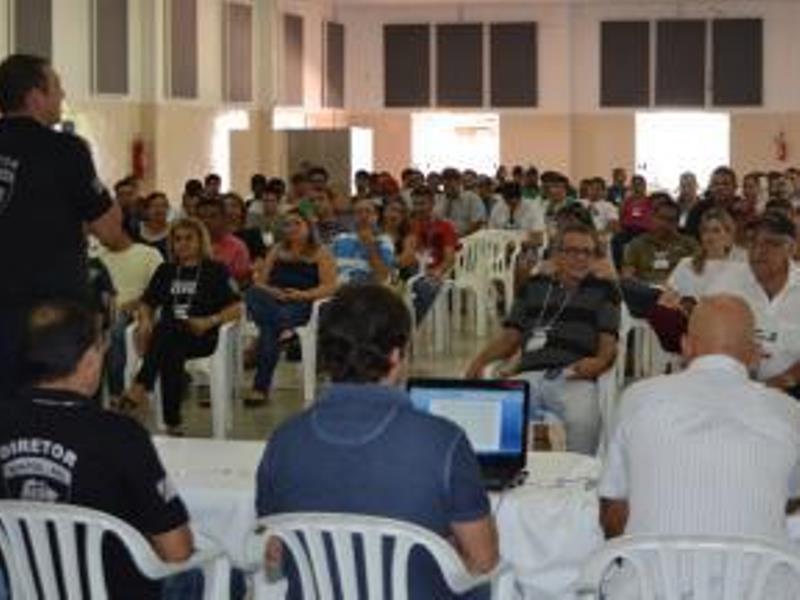 Classe realiza assembleia para votação do indicativo de greve - Divulgação