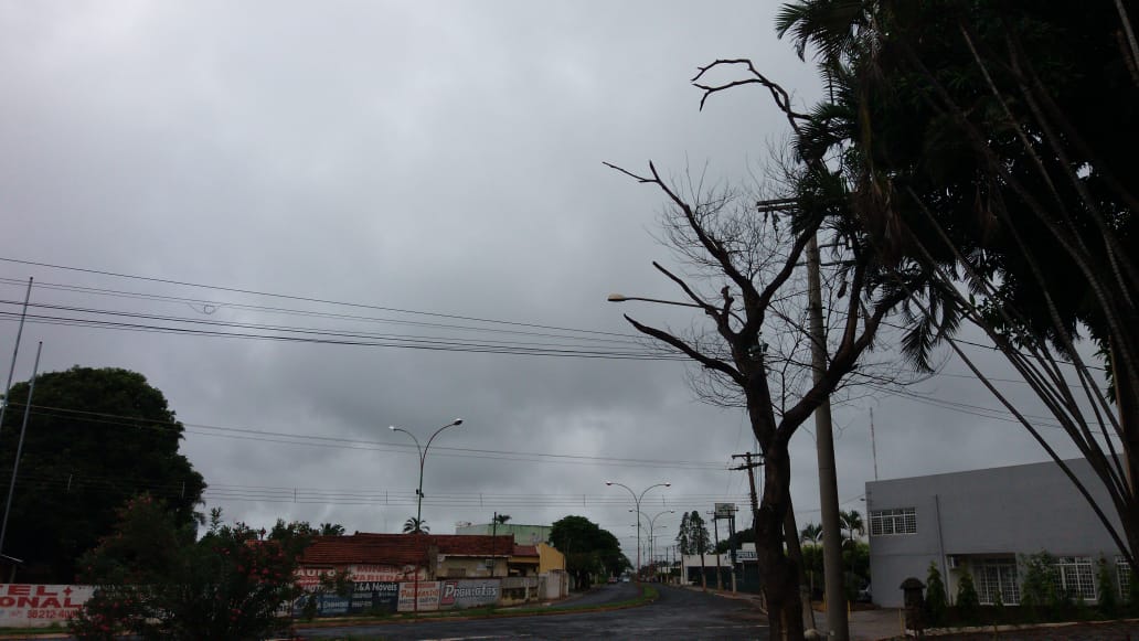 s setores central, norte e leste podem ter ocorrência de chuva acompanhada de raios - Alex Santos