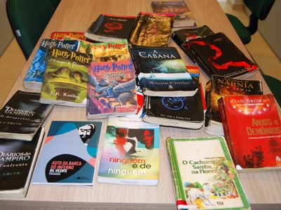 Best-sellers e livros em série são os mais pedidos pela população -