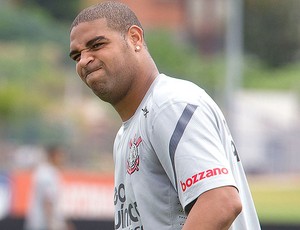 Adriano tem demonstrado comprometimento aos companheiros -