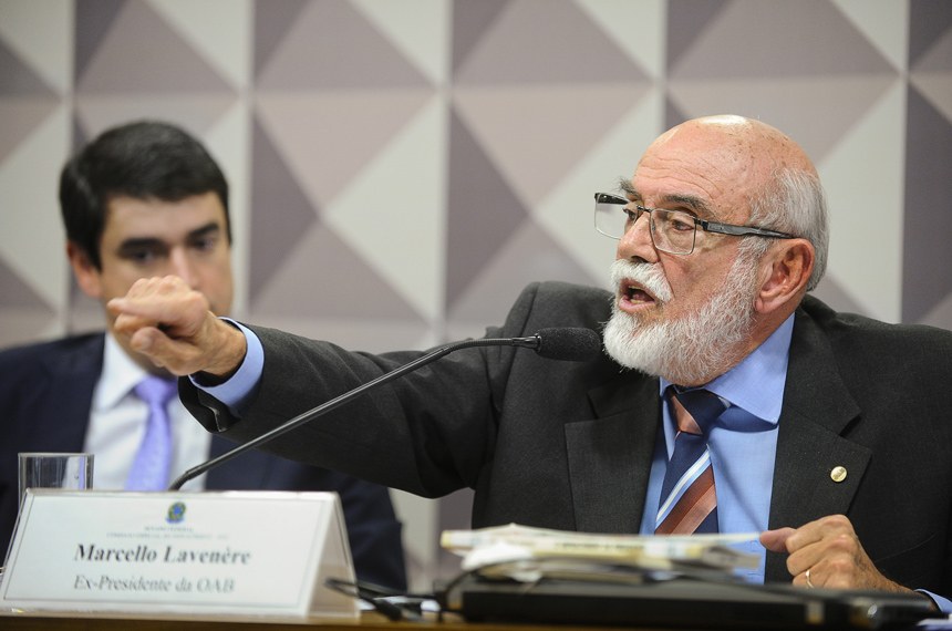 O ex-presidente da OAB, Marcello Lavenère, defende Dilma na comissão - Marcos Oliveira/Agência Senado O ex-presidente da OAB, Marcello Lavenère, defende Dilma na comissão - Marcos Oliveira/Agência Senado