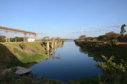Produtos destinados à exportação são escoados por meio do terminal da companhia no rio Paraná -