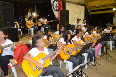 Projeto incentiva os alunos a explorar e resgatar a música sul-mato-grossense -