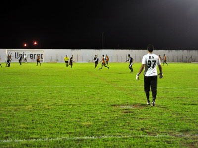 Vasco e Comercial fazem o jogo de fundo no estádio "Madrugadão", às 20h -