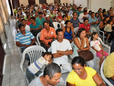 Cada produtor terá pouco mais de quatro hectares de terra -