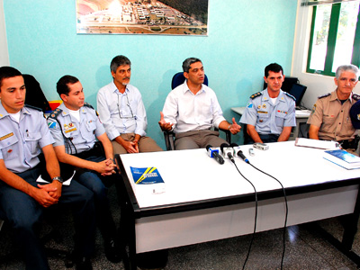 Coletiva reuniu autoridades do trânsito para pedir a conscientização dos motoristas - Coletiva reuniu autoridades do trânsito para pedir a conscientização dos motoristas -
