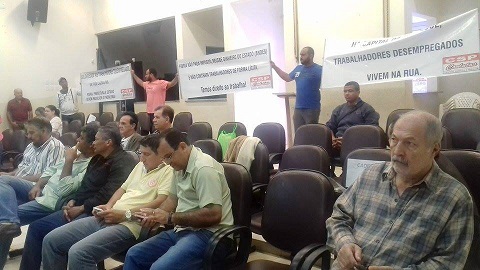 Uma comissão de trabalhadores compareceu na sessão da Câmara de Vereadores  - Ana Cristina Santos/JP