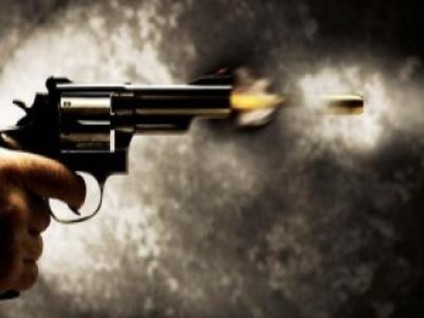 Homem foi alvejado com um tiro na boca Homem foi alvejado com um tiro na boca