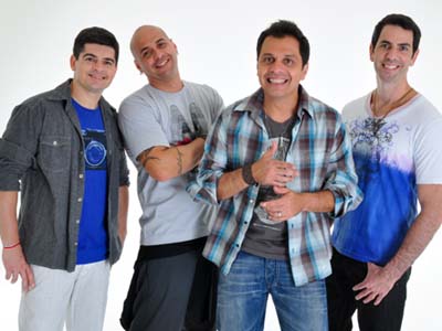 A banda ai estar no Espaço Centro do Grupo RCN, atendendo os fãs, sexta-feira, às 14 horas - A banda ai estar no Espaço Centro do Grupo RCN, atendendo os fãs, sexta-feira, às 14 horas -