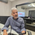 Colunista Adilson Trindade durante o Jornal CBN Campo Grande. 