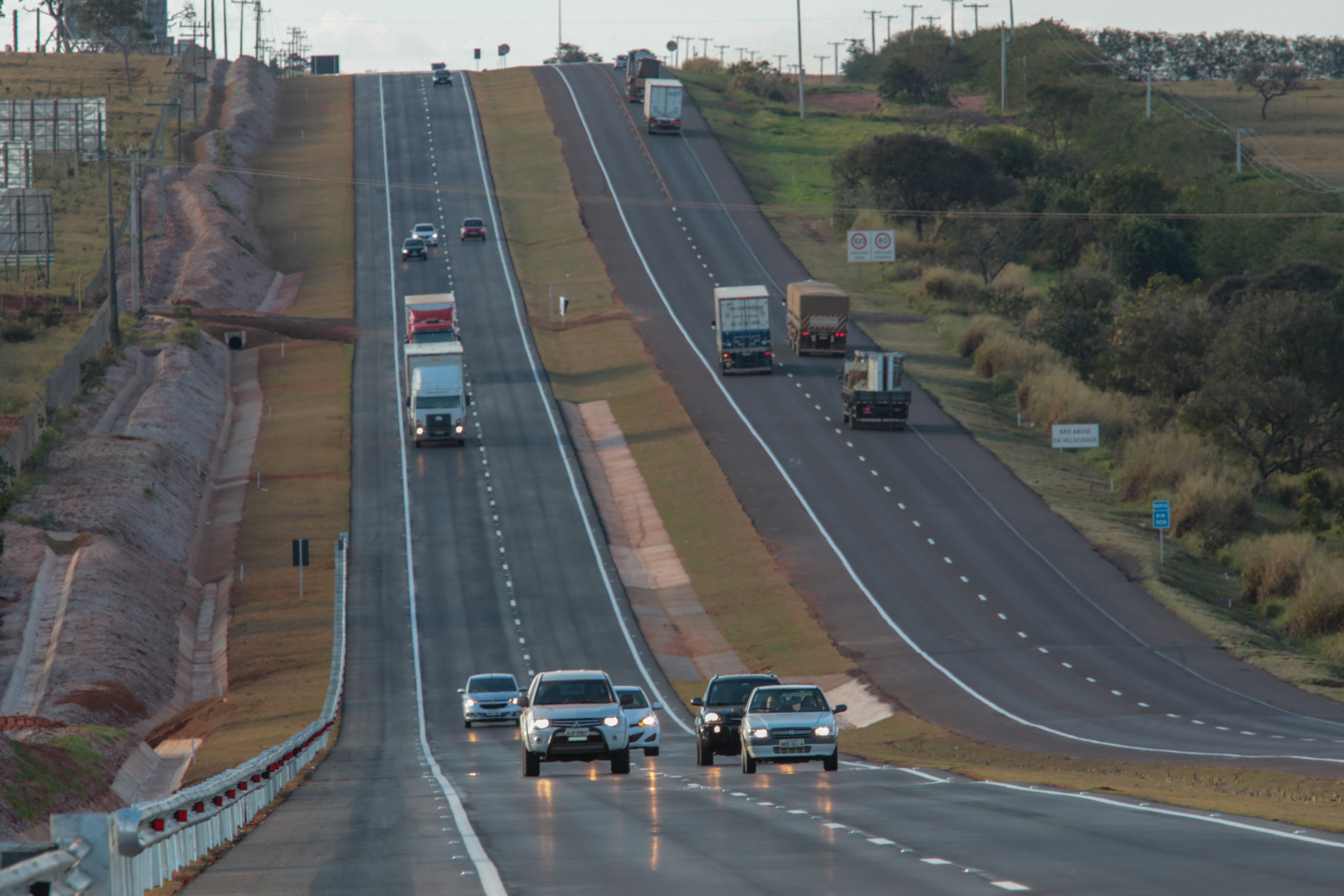 Na sexta-feira, a previsão é de um tráfego superior a 52,6 mil veículos, com os horários de pico entre 9h e 11h - Foto: Rachid Waqued