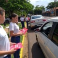 Durante a atividade, cerca de 50 motoristas foram abordados pelas crianças.