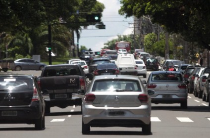 Veículos usados terão desconto no IPVA no caso de pagamento integral, mas o parcelamento pode ser feito em 5 vezes.  | Foto: Reprodução/ Governo MS