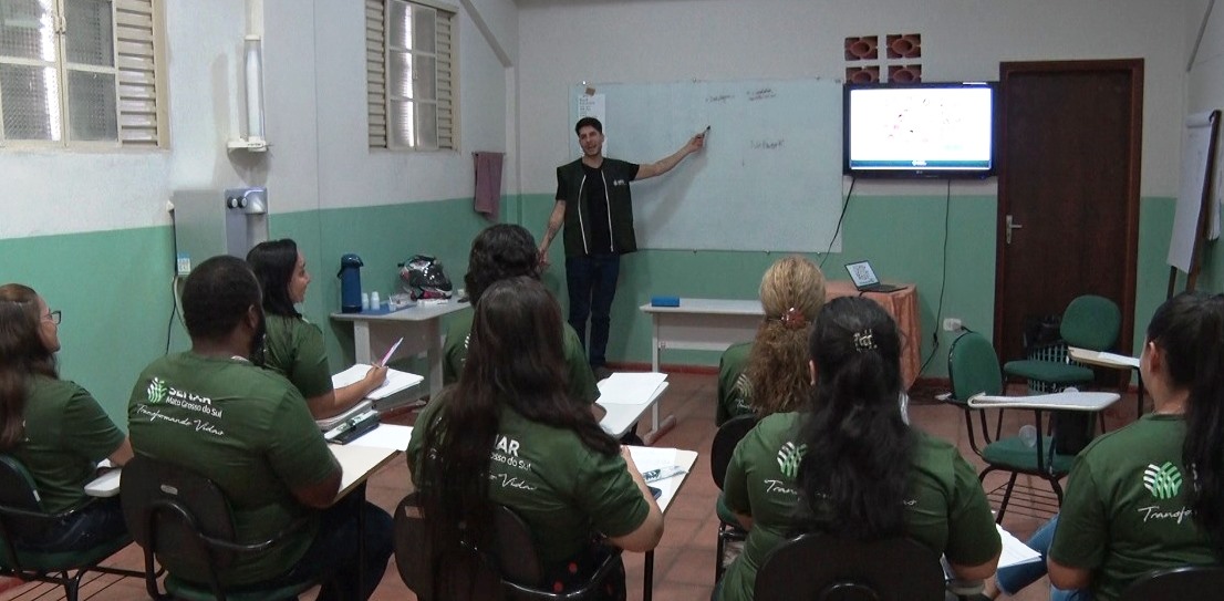 Turmas são formadas por dez alunos.