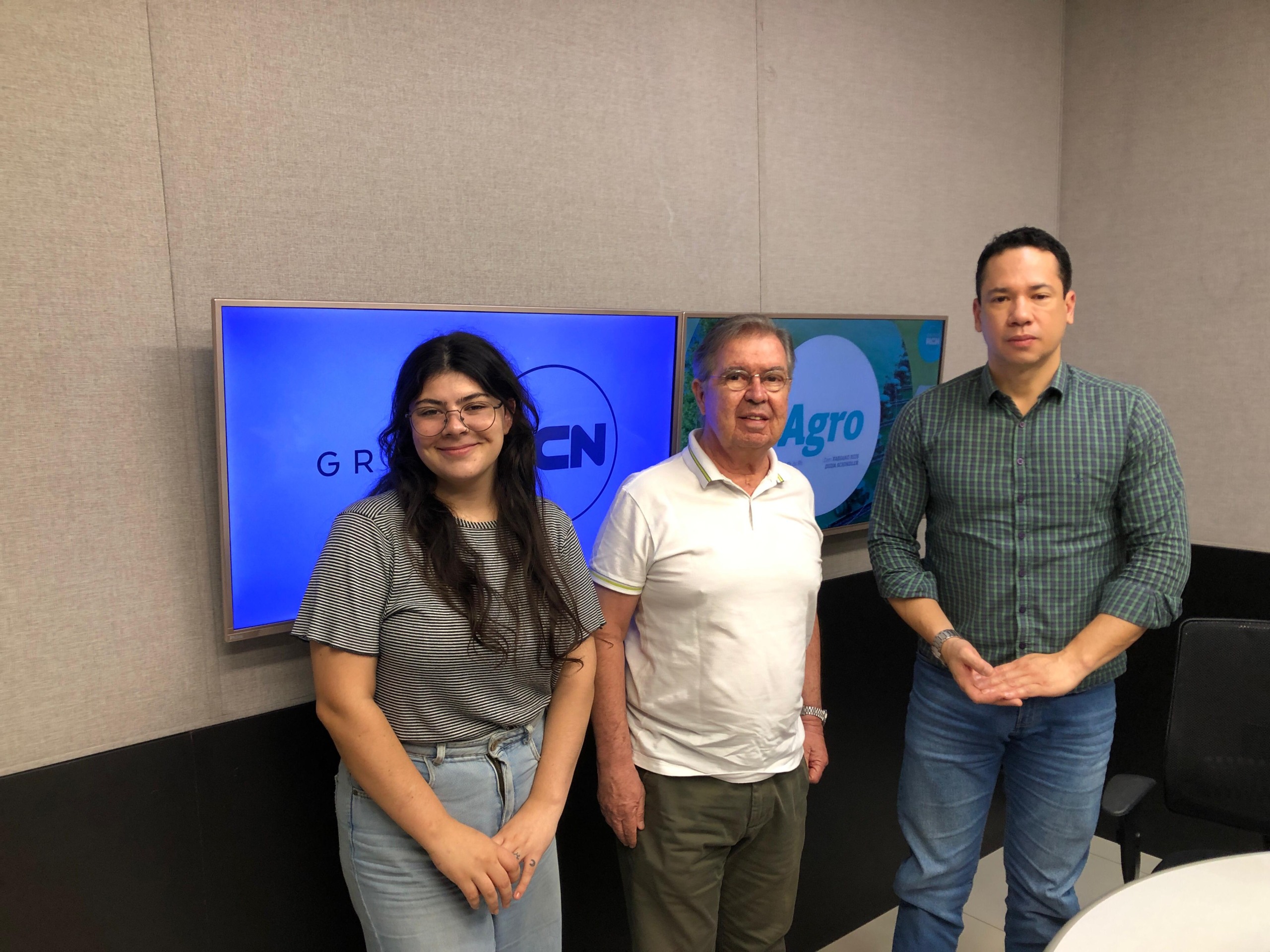 Homero José Figliolini nos estúdios da rádio CBN CG