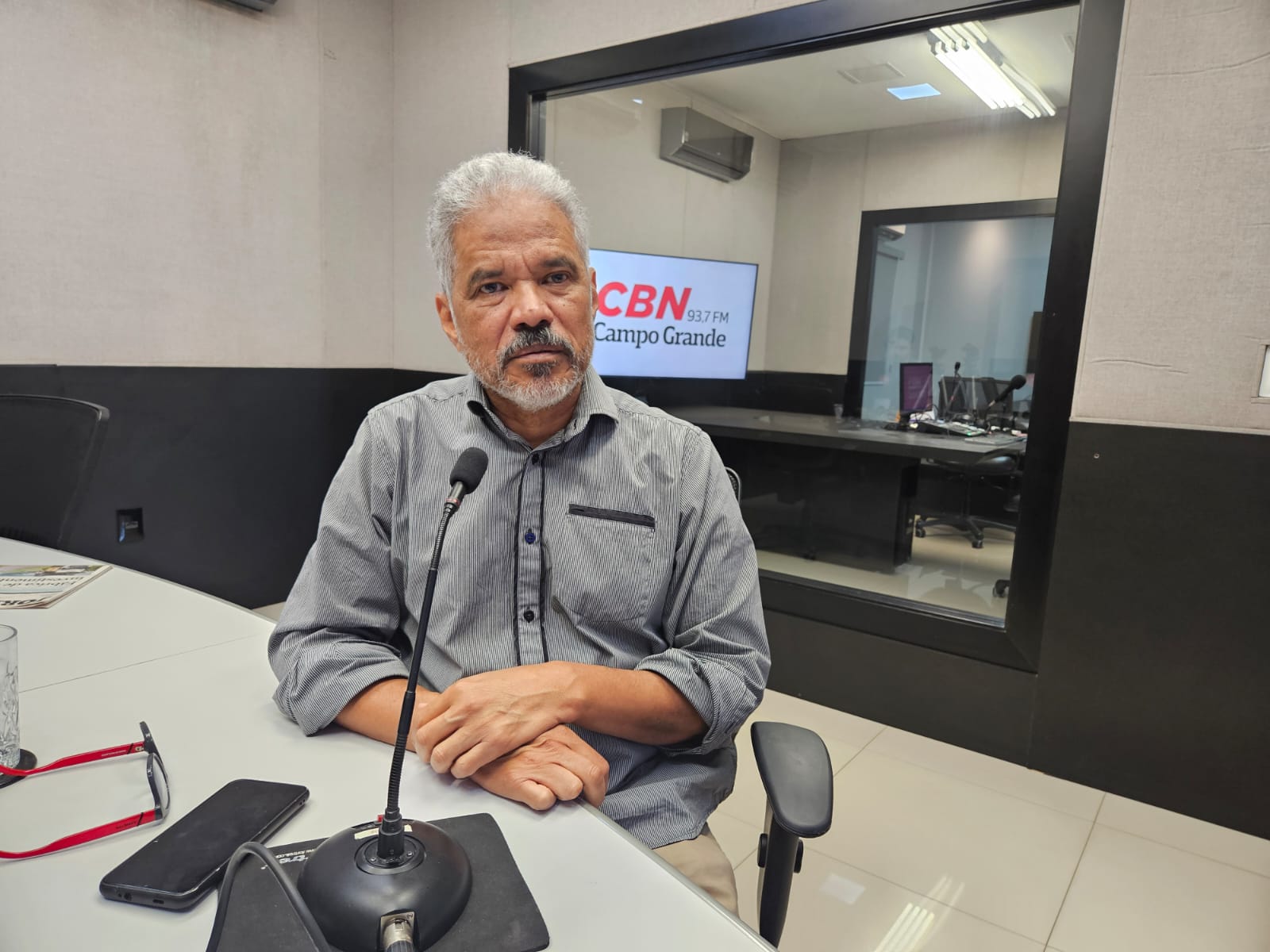 Adilson Trindade falou sobre as articulações em torno da primeira secretaria na Assembleia Legislativa.  | Foto: Karina Anunciato/CBN-CG