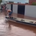 Paranaibenses usam barco durante temporal e até gabinete do prefeito ‘alaga’