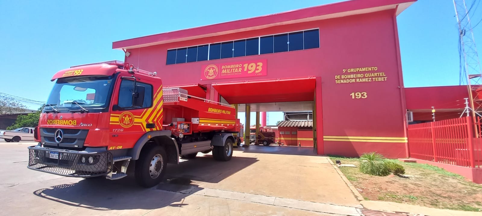 Incêndio teria começado, após dois pneus estourar e pegar fogo