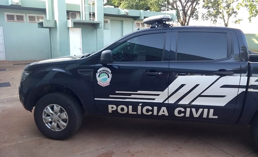 A Polícia Civil abriu inquérito contra os suspeitos e busca localizá-los.