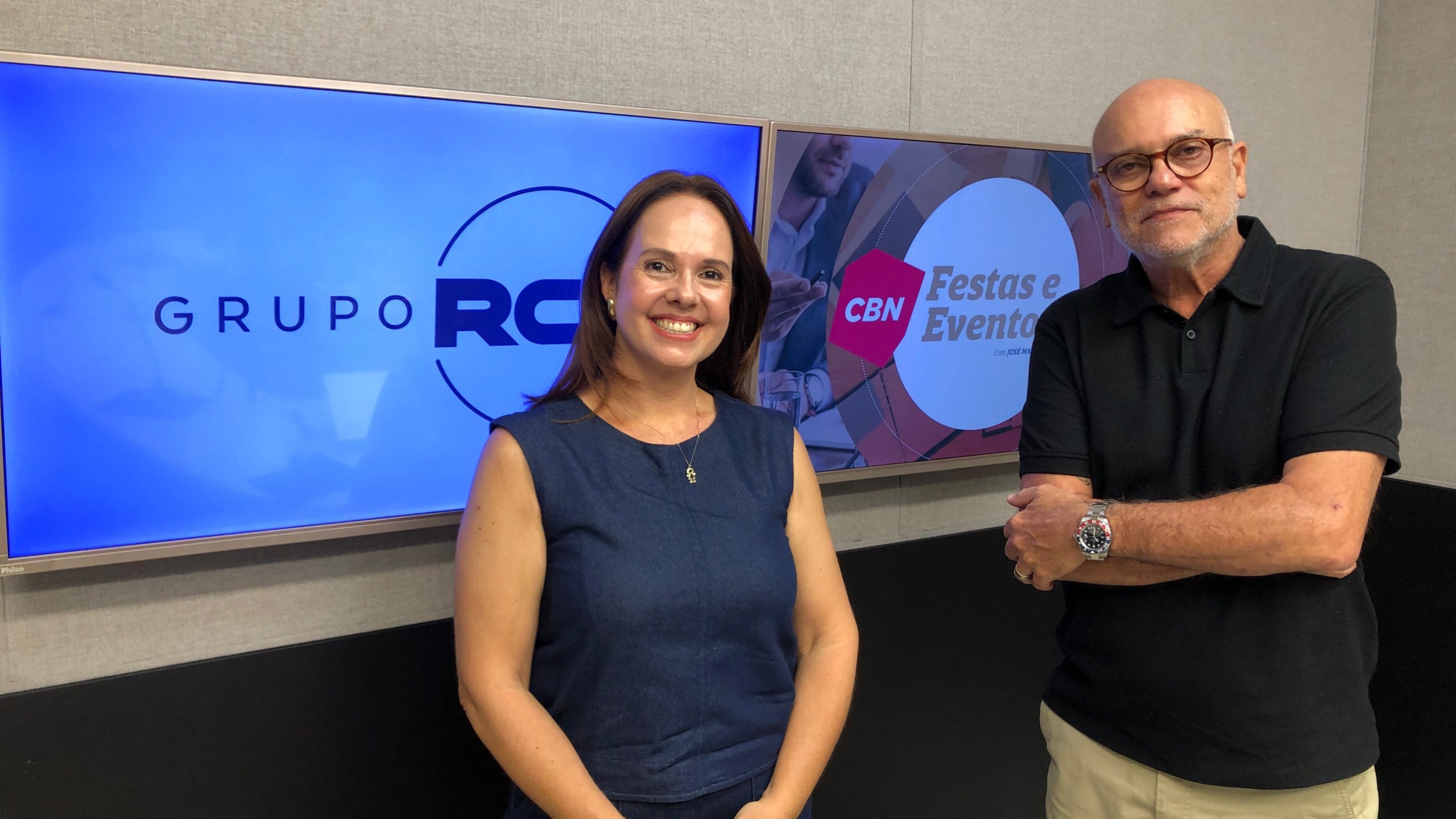 Silvia Raupp no estúdio da rádio CBN Campo Grande com José Marques