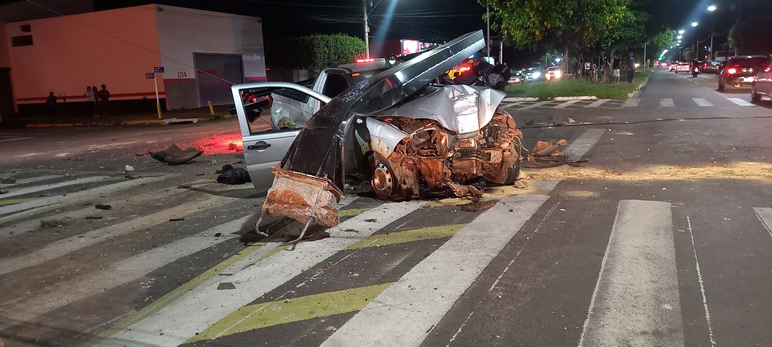 Acidente grave quase termina em tragédia na Filinto Muller