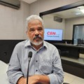 Adilson Trindade durante participação no Jornal CBN Campo Grande.