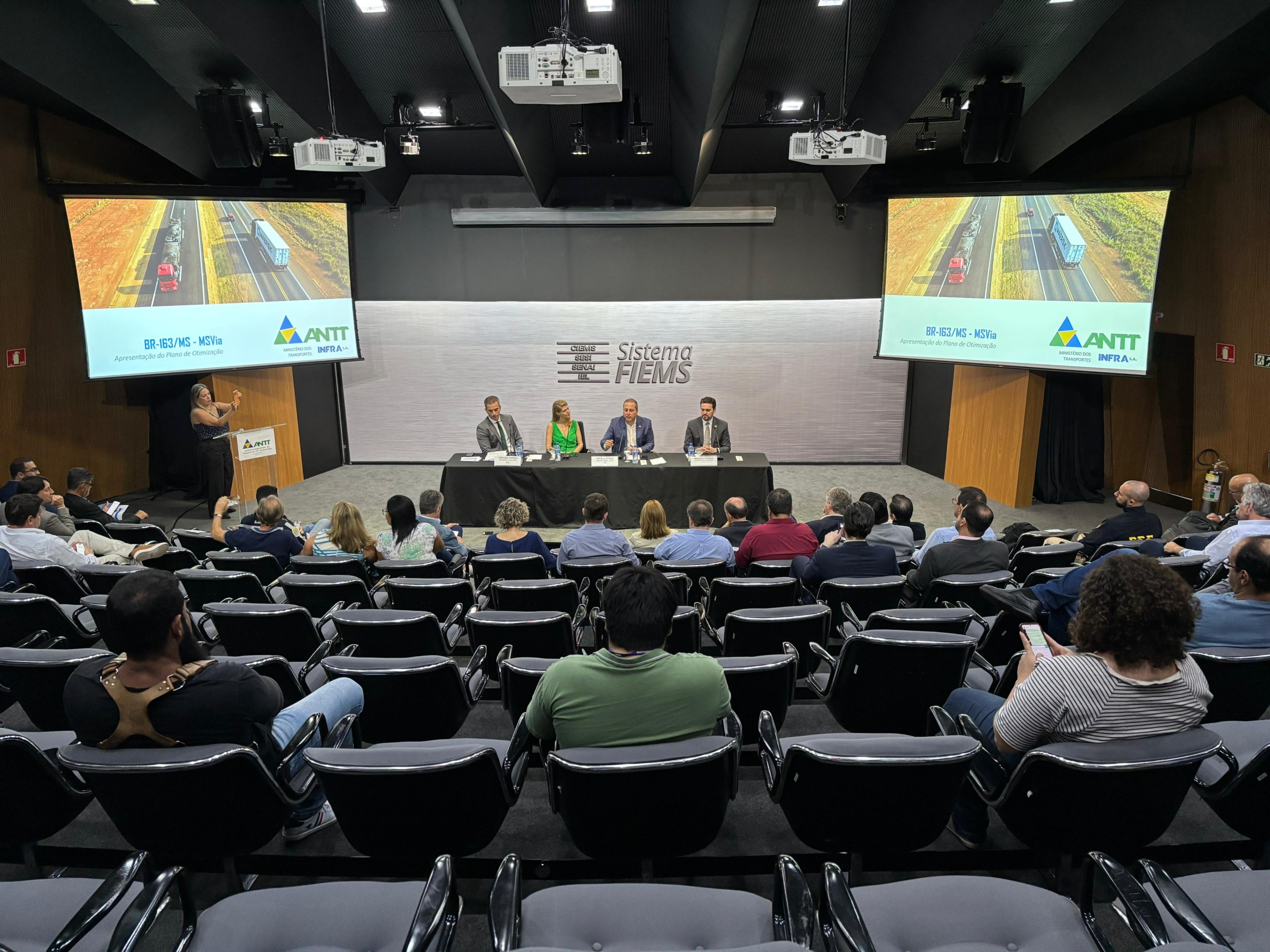 Audiência foi convocada pela ANTT e realizada na Casa da Indústria em Campo Grande | Foto: Mateus Adriano/CBN CG